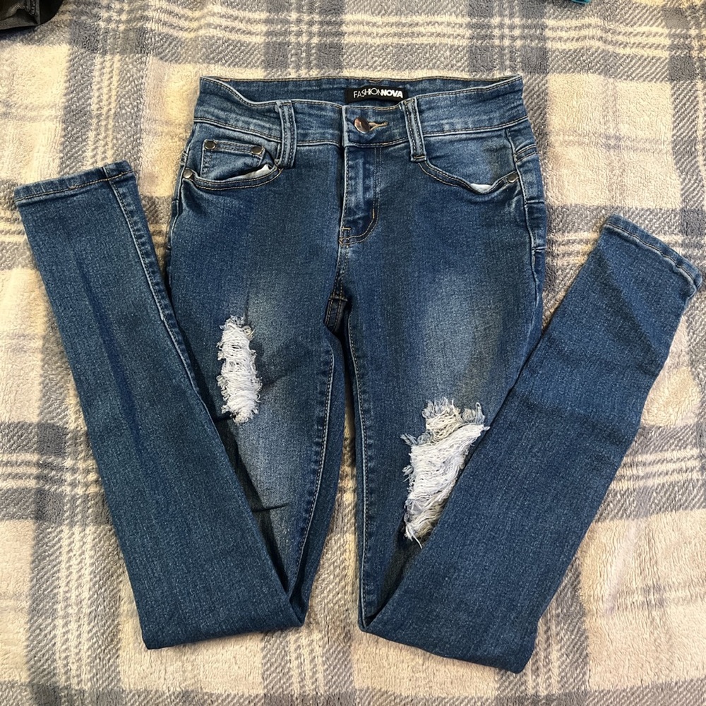 Distressed Skinny Jeans